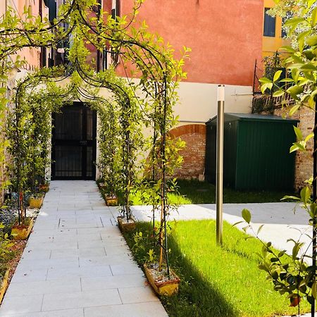 Qn Apartments Venezia Esterno foto