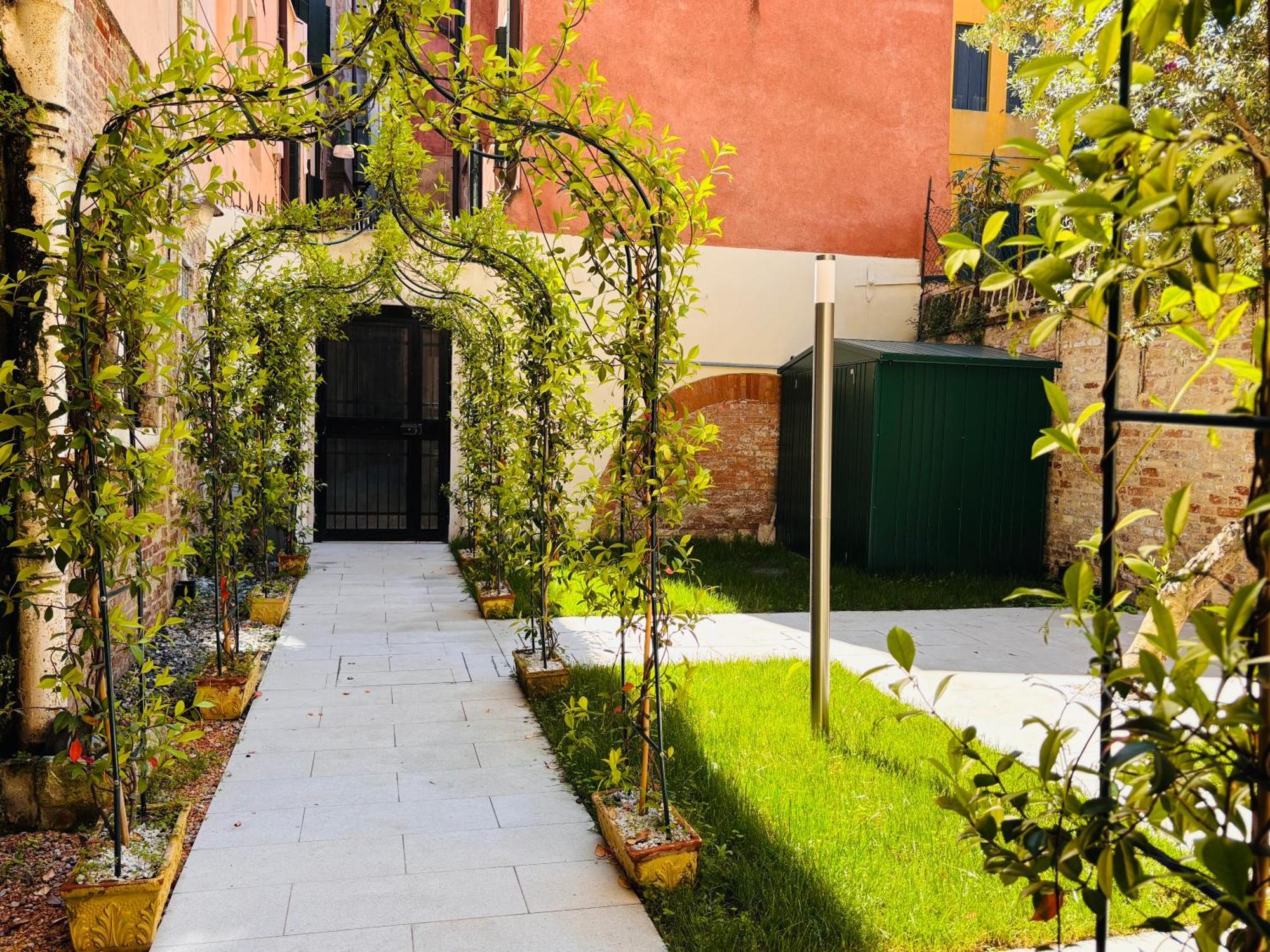 Qn Apartments Venezia Esterno foto